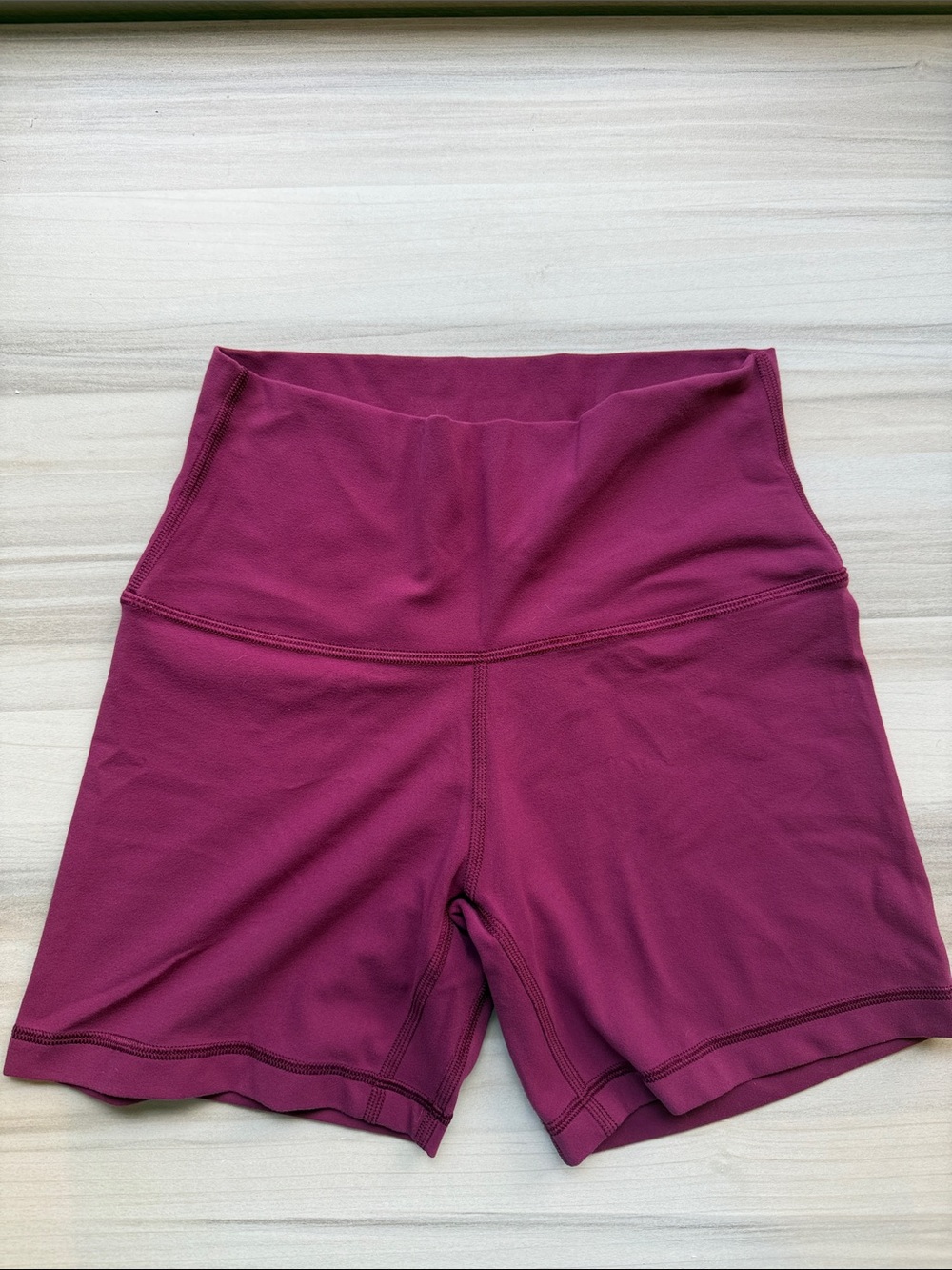 Aritzia TNA Golden Butter short 5” Fuschia Pink Size Small/4